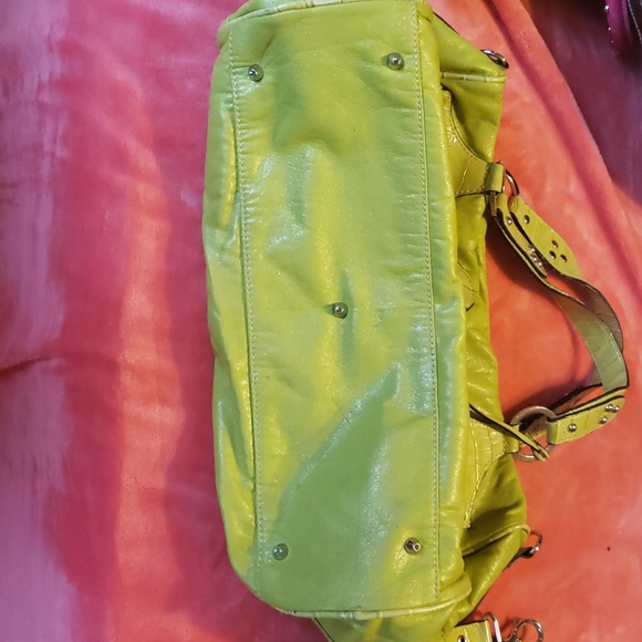 Guess purse - Picture 6 of 8